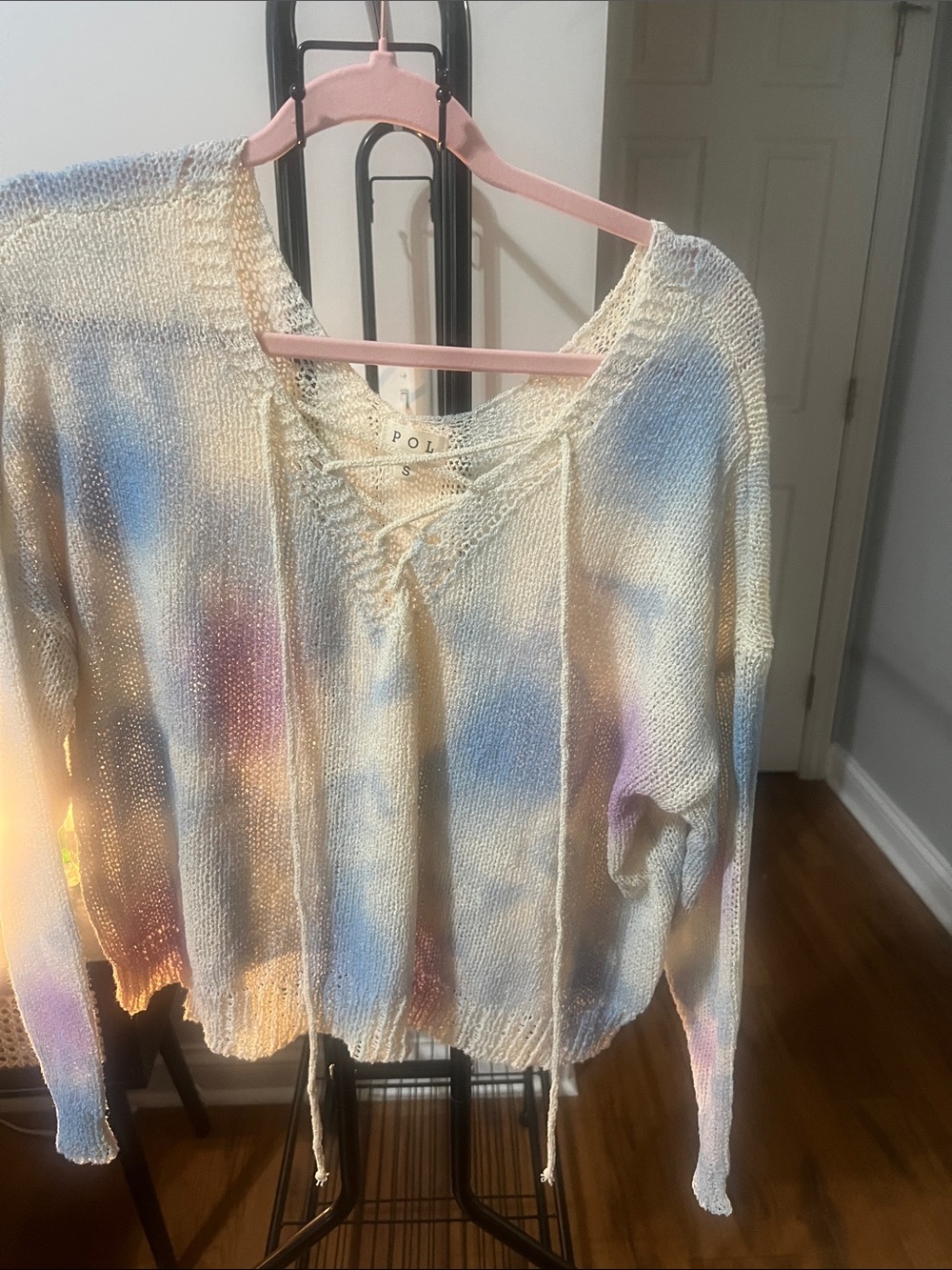 POL Pastel Tie-Dye V-Neck Pullover - Cream & Blue